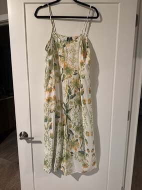 Veto Moda Crinkle Cowl Neck Postcard Floral Print Maxi Dress